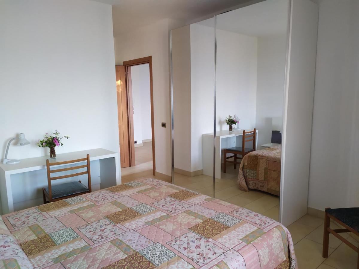 Nero Basalto Azzurro Mare Bed & Breakfast Aci Castello Exterior photo